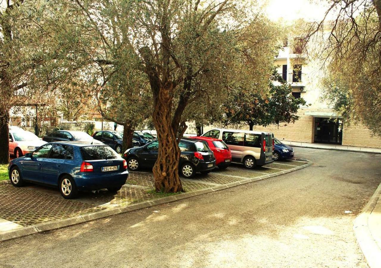 Hotel Sumadija Rafailovici Becici  Bagian luar foto
